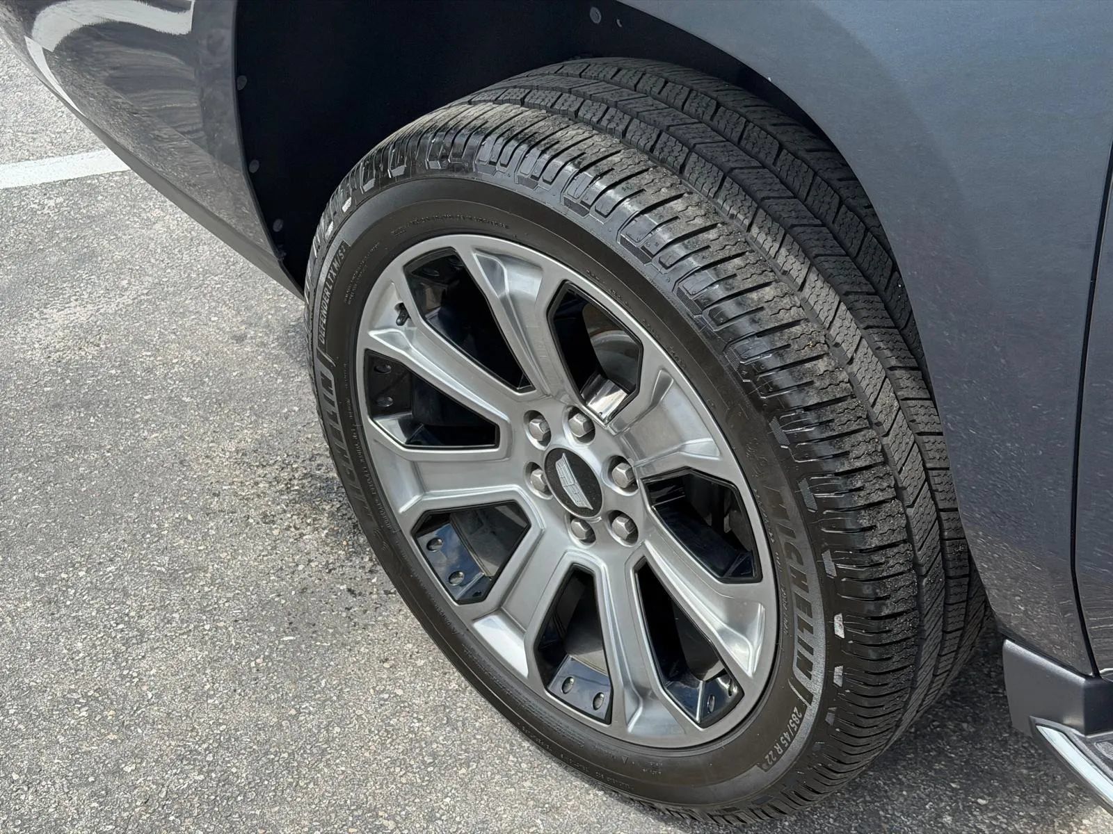 Used 2019 Cadillac Escalade ESV Luxury AWD/4WD image 58