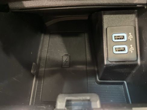 Used 2020 Ford Edge Titanium w/ Equipment Group 301A image 20