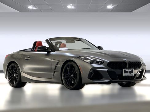 Used 2022 BMW Z4 M40i w/ Premium Package image 6