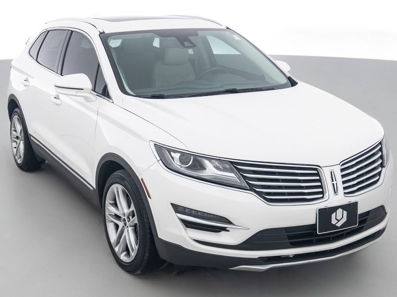 Used 2017 Lincoln MKC Reserve w/ Lincoln MKC Climate Package AWD/4WD image 1