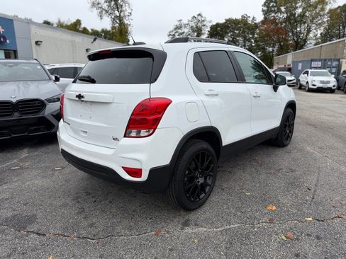 Used 2022 Chevrolet Trax LT w/ Sport Edition image 3