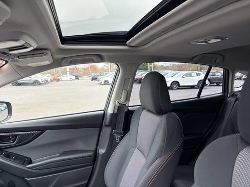 Used 2022 Subaru Crosstrek 2.0i Premium w/ Moonroof Package AWD/4WD image 11
