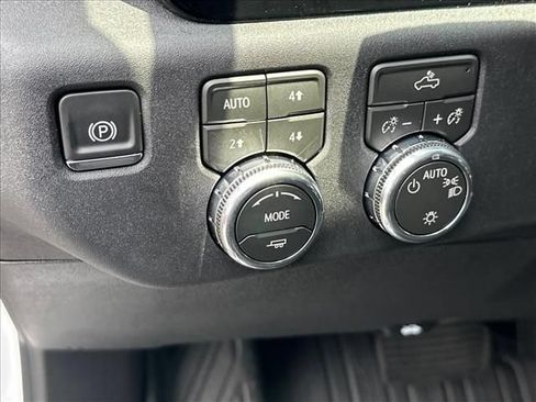 New 2026 GMC Sierra 1500 SLE AWD/4WD image 29