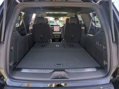 New 2026 GMC Yukon XL Denali w/ Sun & Power Step Package AWD/4WD image 27