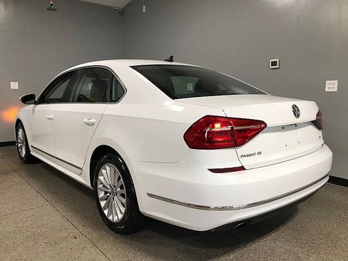 Used 2016 Volkswagen Passat 1.8T SE FWD image 5