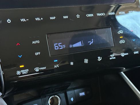 Certified 2024 Hyundai Tucson Blue AWD/4WD image 21