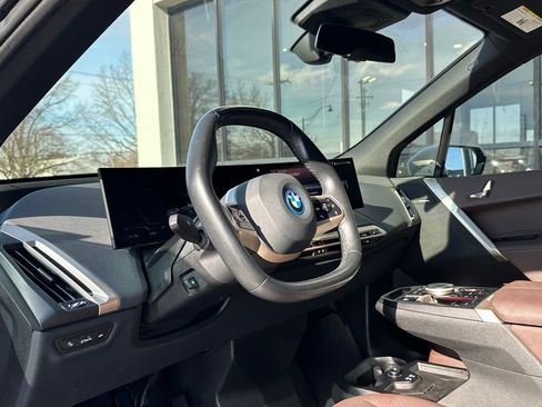 Used 2022 BMW iX xDrive50 w/ Sport Package image 2