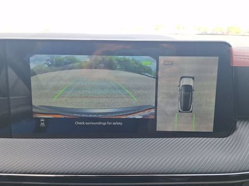 Certified 2025 Nissan Kicks SR FWD image 20