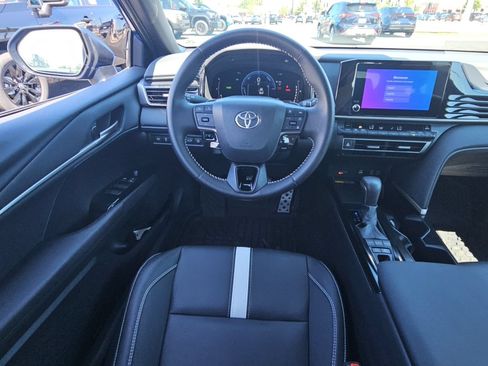 Used 2026 Toyota Camry SE FWD image 9