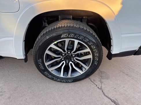 New 2026 RAM 1500 Limited image 10