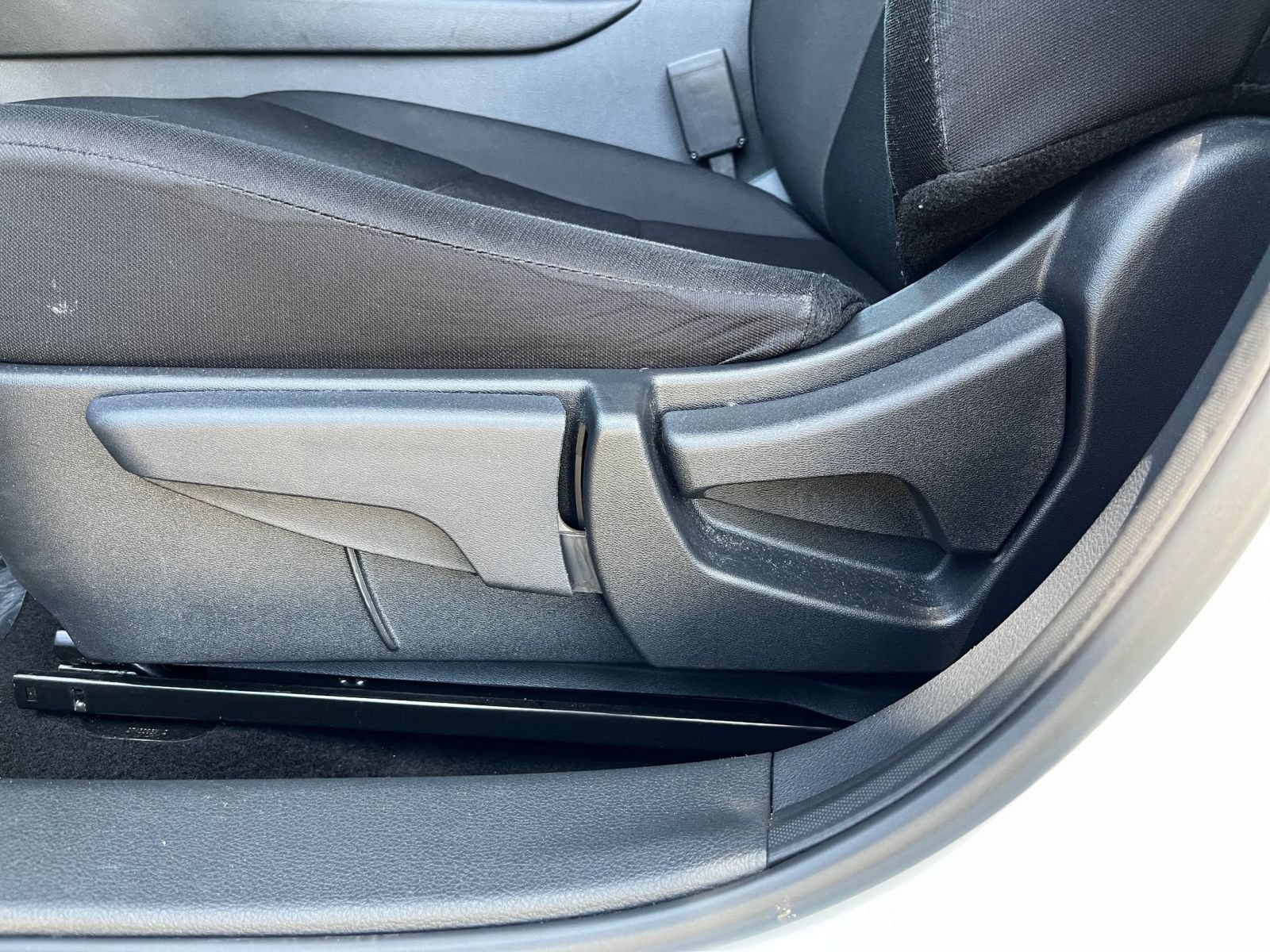 Used 2025 Nissan Sentra S FWD image 21