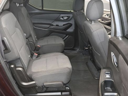 Used 2023 Chevrolet Traverse LT AWD/4WD image 12