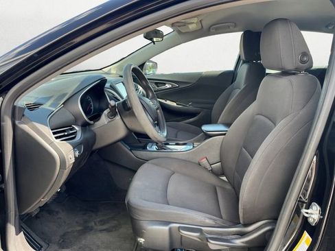 Used 2018 Chevrolet Malibu LS w/ LPO, Convenience Package 1 FWD image 10