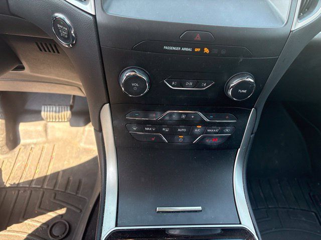 Used 2019 Ford Edge SEL w/ Equipment Group 201A FWD image 50