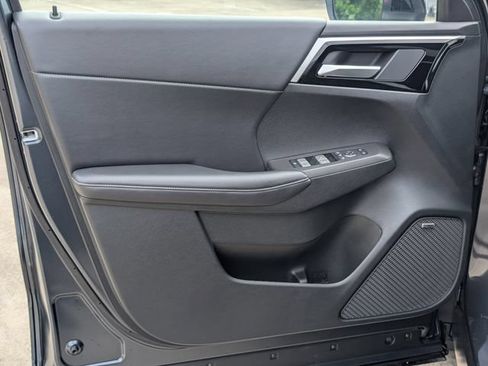 New 2026 Mitsubishi Outlander AWD image 10