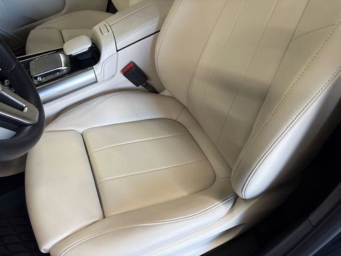 Used 2023 Mercedes-Benz GLA 250 4MATIC image 31