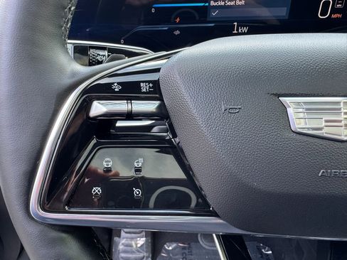 Used 2023 Cadillac Lyriq AWD image 31