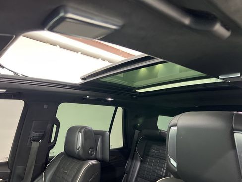 Used 2021 Cadillac Escalade Sport Platinum image 17