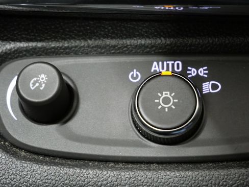 Used 2025 Buick Envista Sport Touring FWD image 14