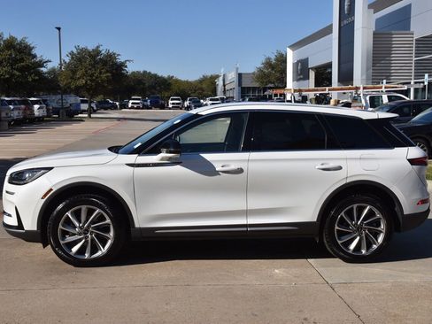 Certified 2025 Lincoln Corsair AWD w/ Equipment Group 101A image 12