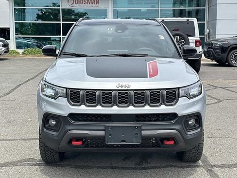 Used 2024 Jeep Compass Trailhawk AWD/4WD image 7