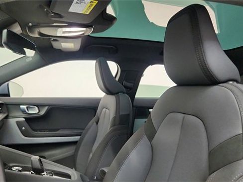 Used 2023 Polestar Polestar 2 w/ Pilot Pack image 32