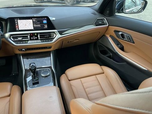 Used 2021 BMW 330i xDrive Sedan w/ Convenience Package image 9