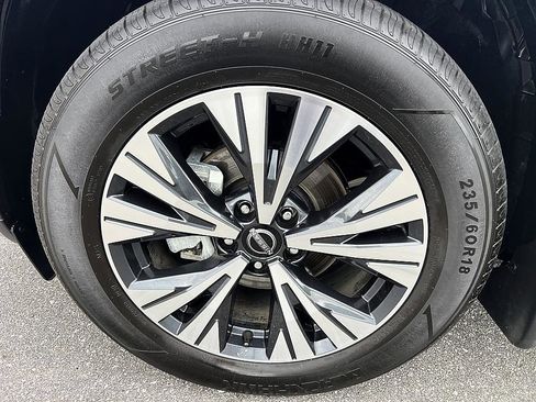 Certified 2023 Nissan Rogue SV w/ SV Premium B Package FWD image 9