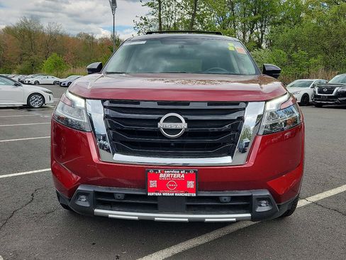 Used 2022 Nissan Pathfinder Platinum w/ Cargo Package image 2
