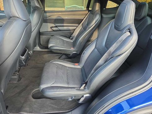 Used 2022 Tesla Model X Plaid image 13