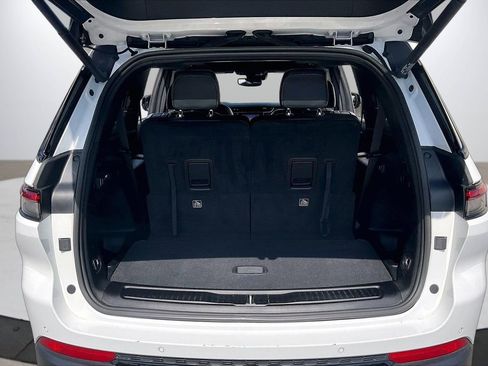 Certified 2023 Jeep Grand Cherokee L Laredo image 27