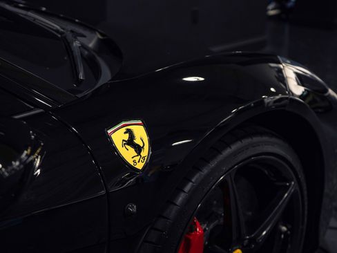 Used 2012 Ferrari 458 Italia Coupe image 5