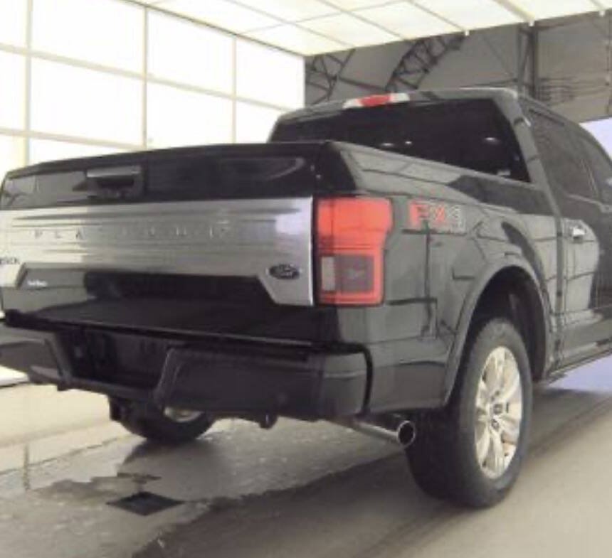 Used 2018 Ford F150 Platinum w/ Equipment Group 701A Luxury AWD/4WD image 8