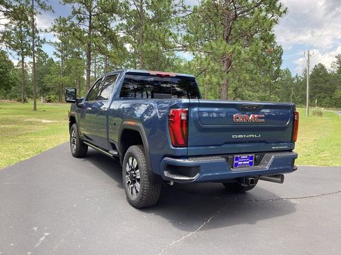 New 2026 GMC Sierra 2500 Denali w/ Denali Reserve Package AWD/4WD image 3