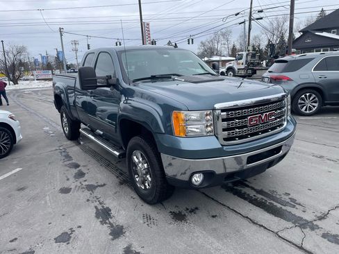 Used 2013 GMC Sierra 2500 SLE w/ SLE Preferred Package image 2