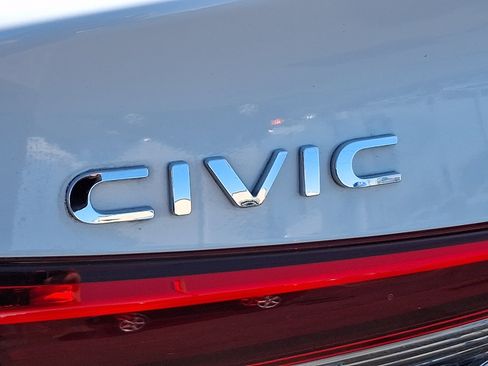 Used 2023 Honda Civic EX image 31