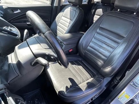 Used 2017 Ford Escape Titanium image 12