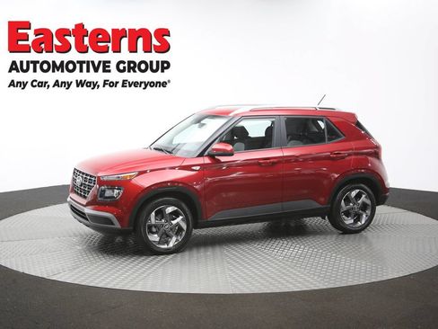 Used 2025 Hyundai Venue SEL FWD image 59