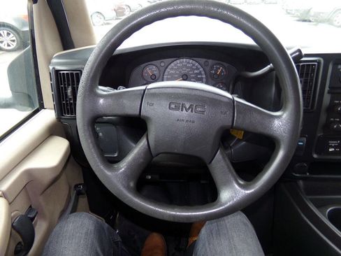 Used 2007 GMC Savana 3500 image 72