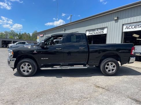 Used 2024 RAM 2500 Big Horn AWD/4WD image 4