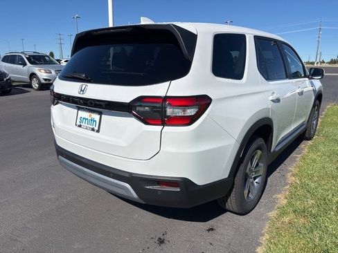 New 2025 Honda Pilot EX-L image 6