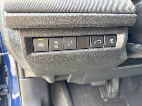 Used 2025 Toyota Camry LE FWD image 13