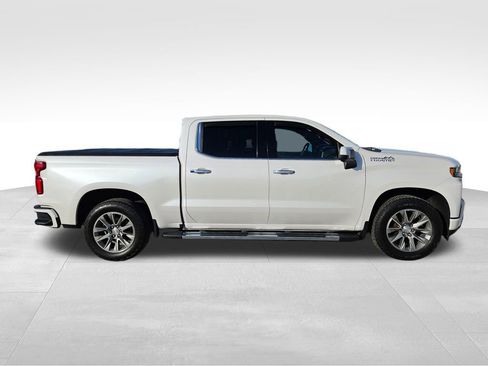 Used 2019 Chevrolet Silverado 1500 High Country w/ Technology Package AWD/4WD image 5