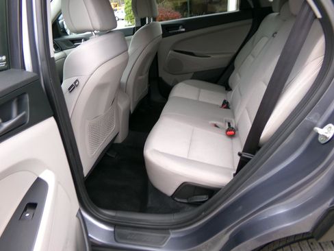 Used 2016 Hyundai Tucson SE w/ Option Group 02 AWD/4WD image 13
