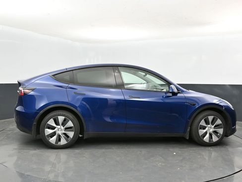 Used 2020 Tesla Model Y Long Range AWD/4WD image 3