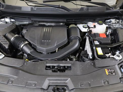 Used 2024 GMC Acadia AT4 w/ Luxury Package AWD/4WD image 15
