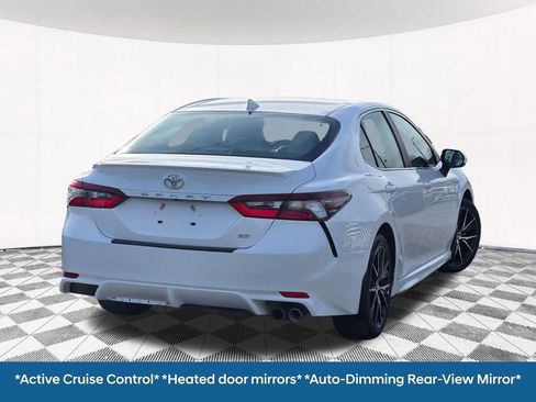 Used 2024 Toyota Camry SE w/ Convenience Package image 16