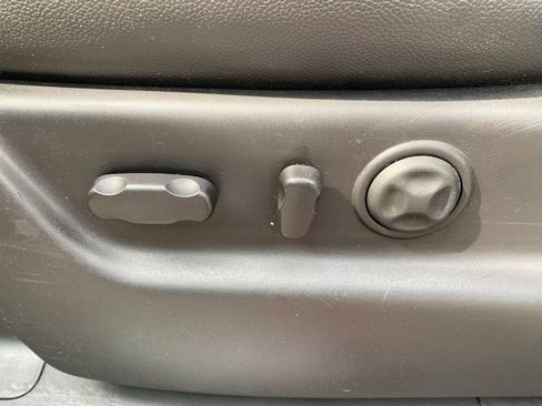 Used 2012 Chevrolet Suburban LTZ AWD/4WD image 11
