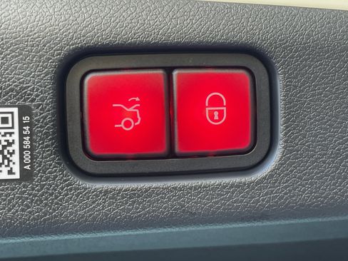 New 2026 Mercedes-Benz E 350 Sedan image 12