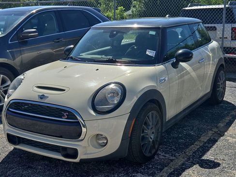 Used 2019 MINI Cooper S FWD image 4